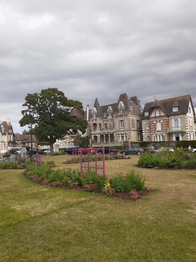 L'Annexe Apartment Cabourg Bagian luar foto